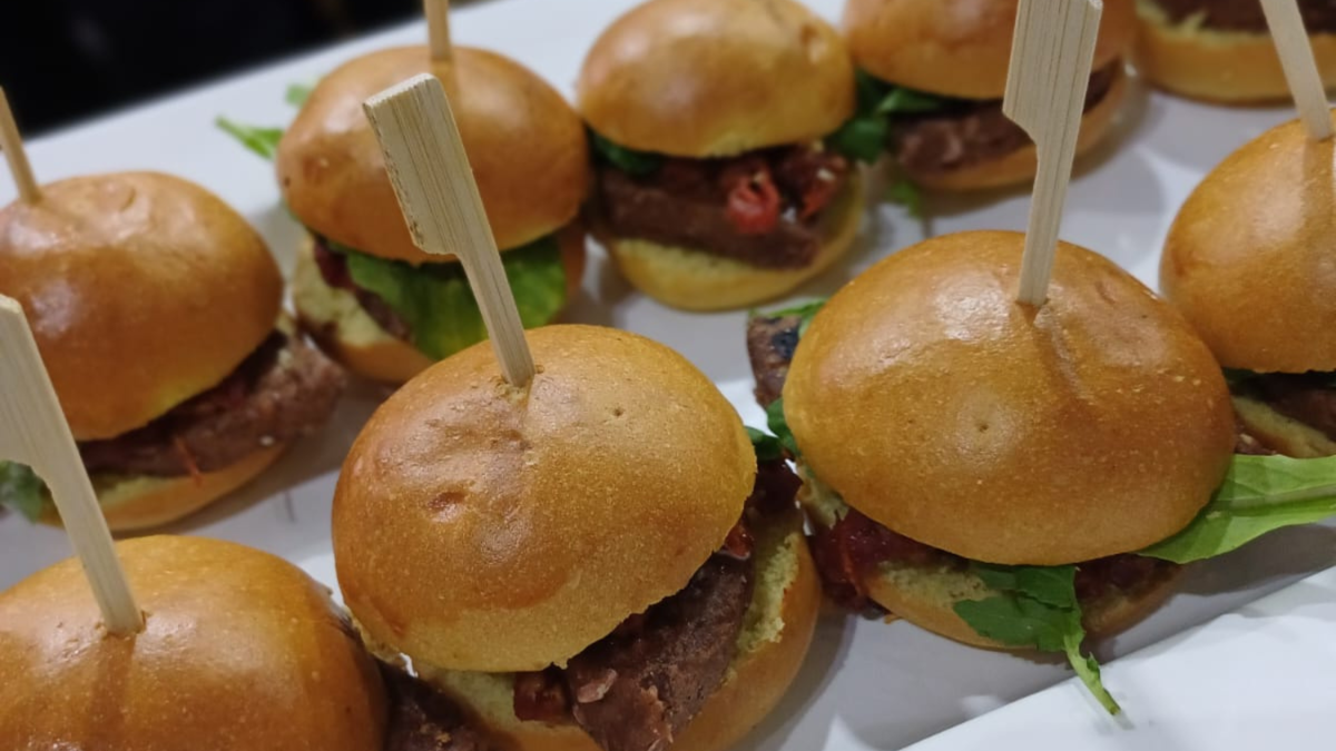 Yu-Yo Burger: innovación sustentable desde el norte en Food & Service 2025