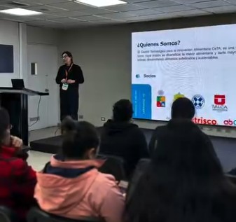 Viraliza Formación Crea Alimentos Arauco fortalece capacidades de emprendimientos con formación e innovación territorial